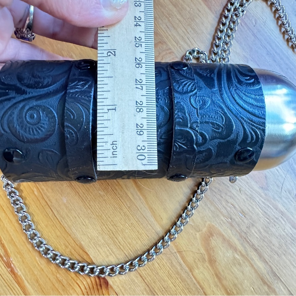 Geranium vintage black and silver metal and steel capsule bag - Picture 6 of 12